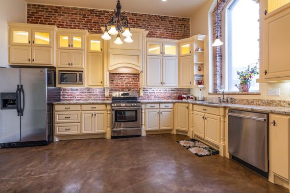 71 N Side Sq, Cooper, TX 75432